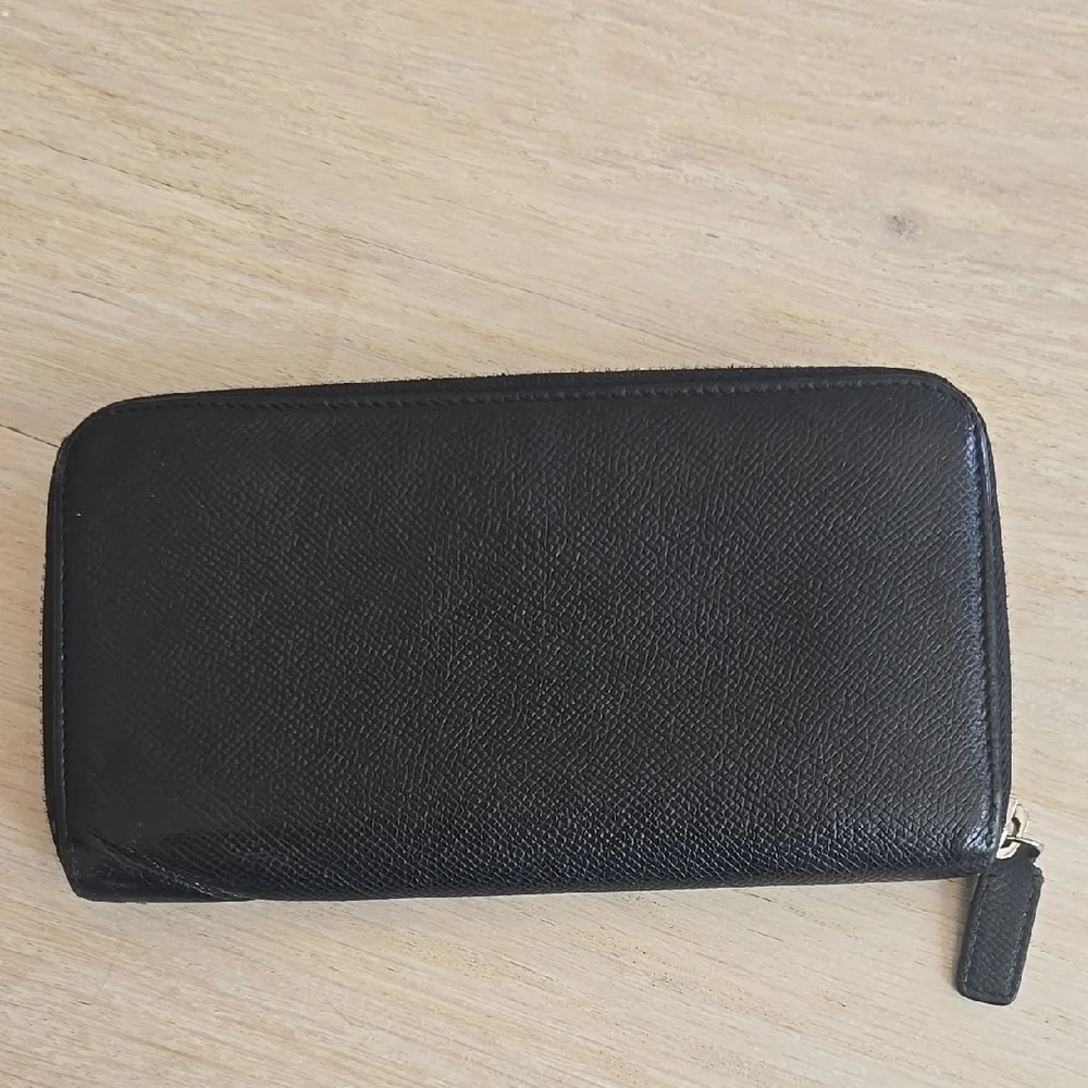 Bvlgari Zip Around Leather Wallet-Black